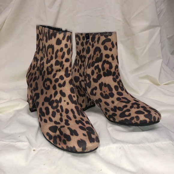 TIME & TRU cheetah print booties - Picture 3 of 9